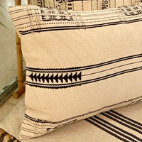 Baku Black & White Naga Lumbar