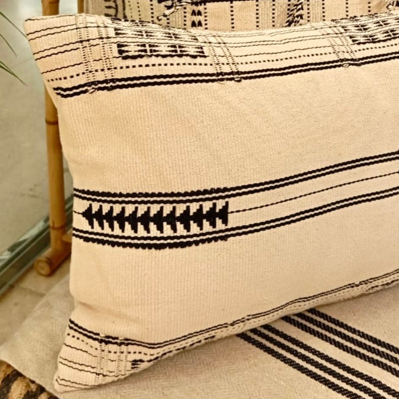 Baku Black & White Naga Lumbar