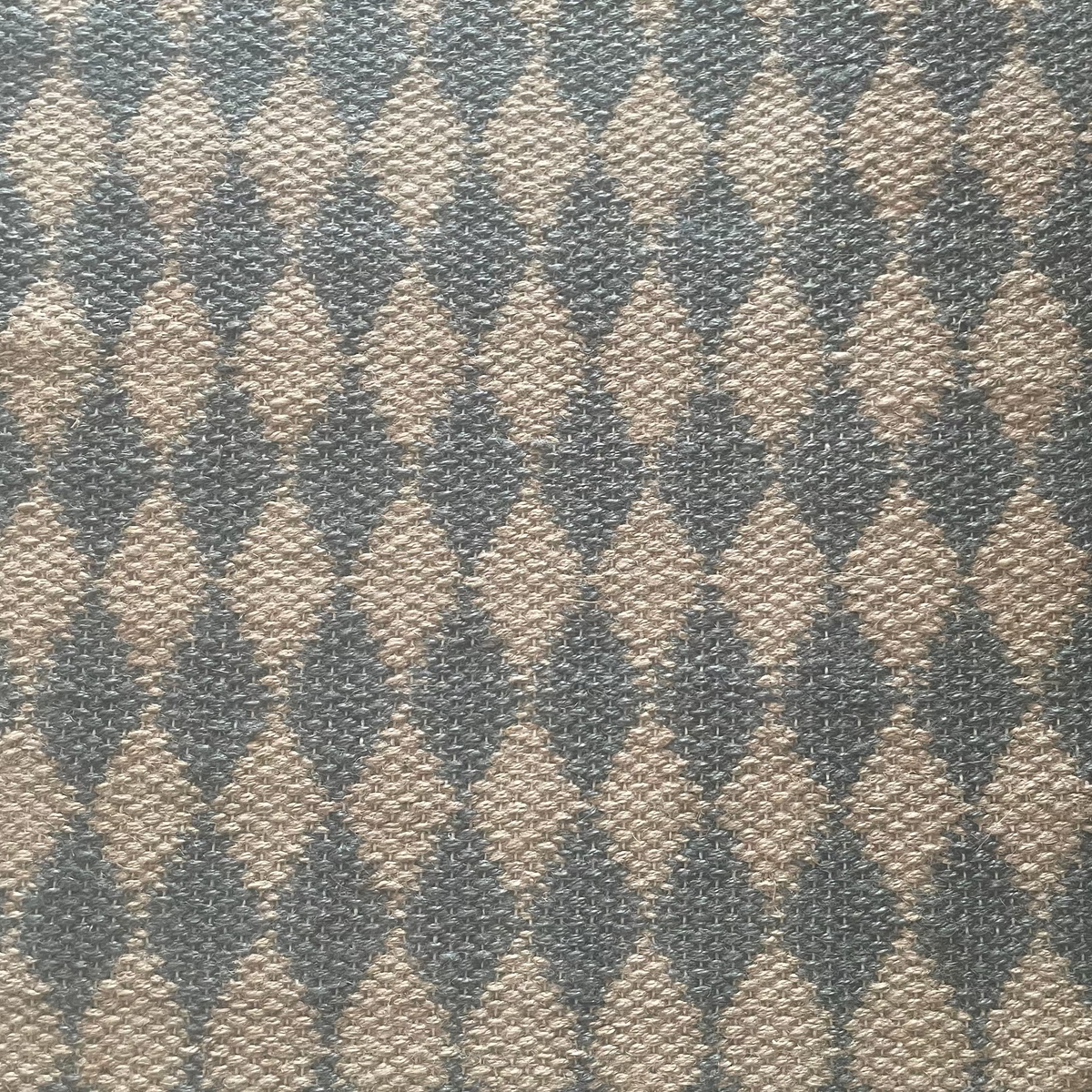 Slaty Diamond Jute Entryway Rug