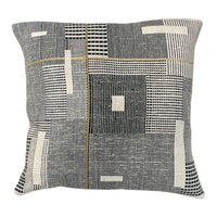 Luhevi Naga Cushion Cover